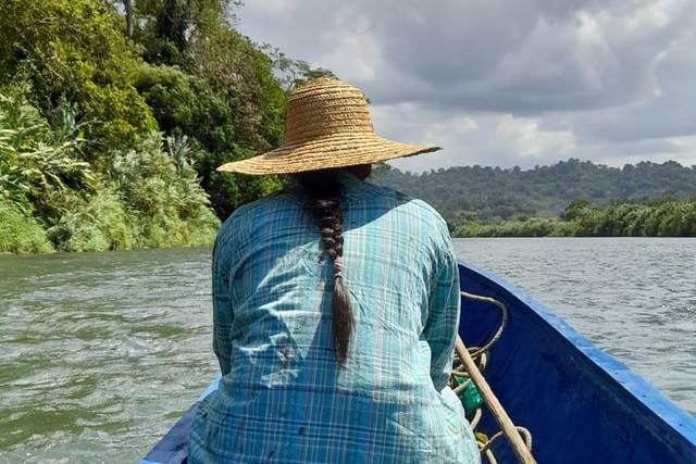 Sortie en pirogue .