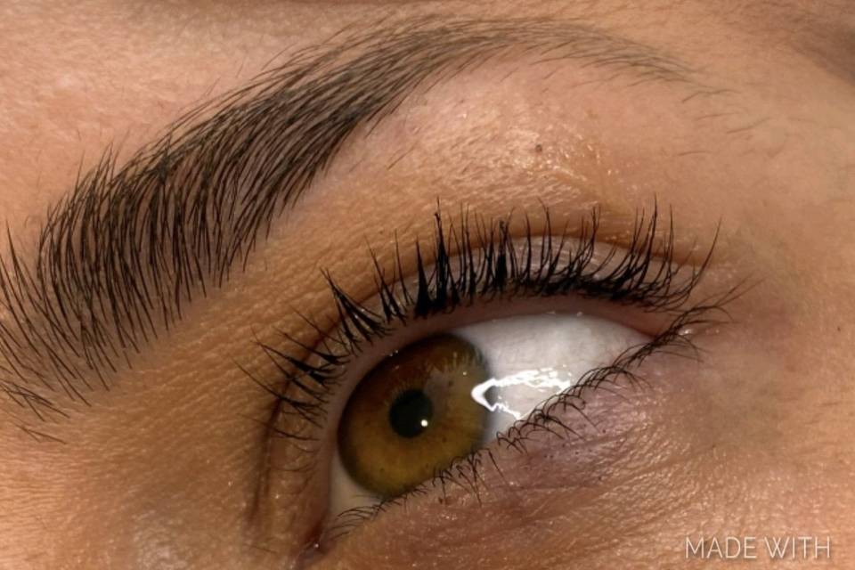 Rehaussement de cils avant apr