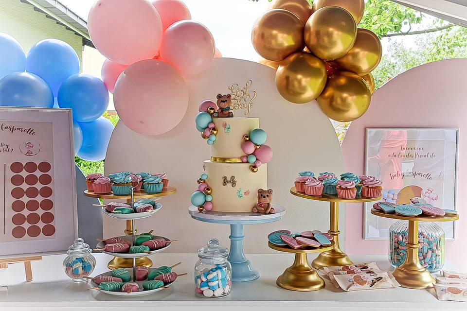 Sweet table gender reveal