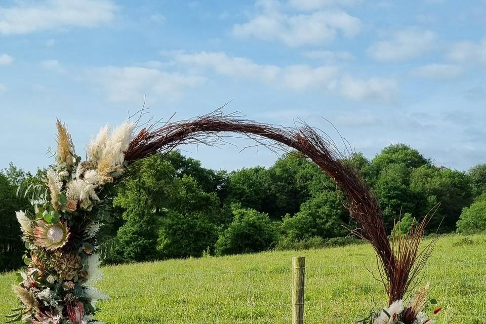 Bouquet de mariée sur structure