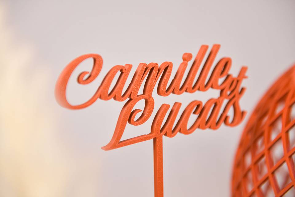 Cake topper
