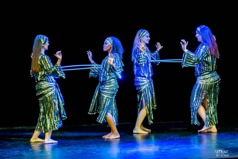 Sorahia Danseuse Orientale Professionnelle - Vérifiez la disponibilité et  les prix