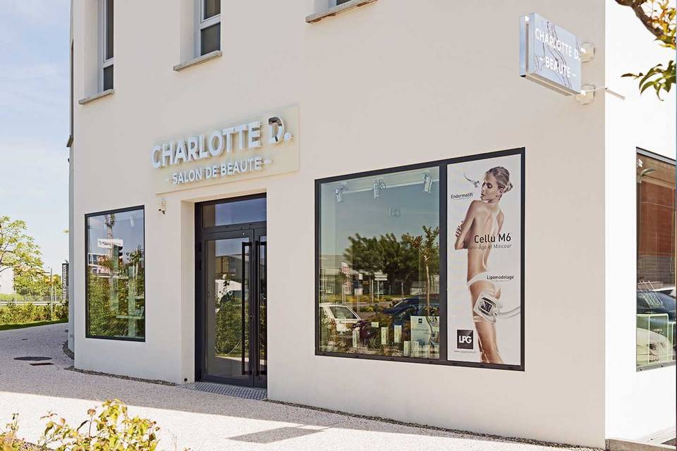 Charlotte D. Salon de beauté