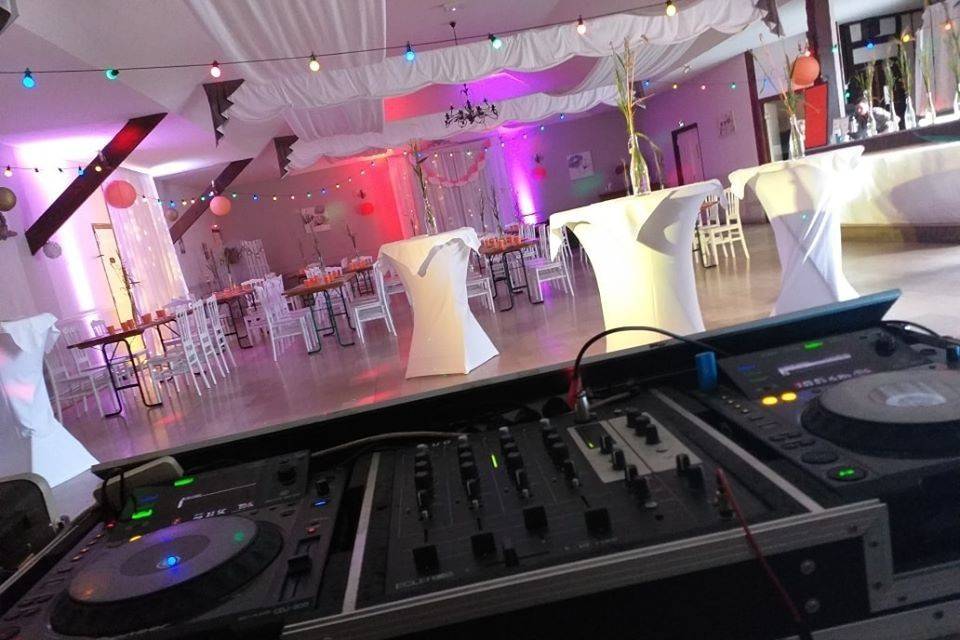 Sono pour mariage - Sonorisation DJ pour soirée