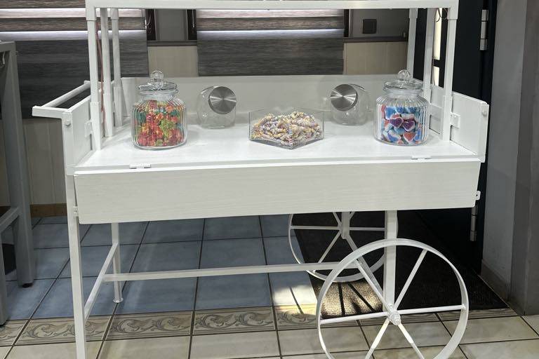Candybar 1.80 de haut