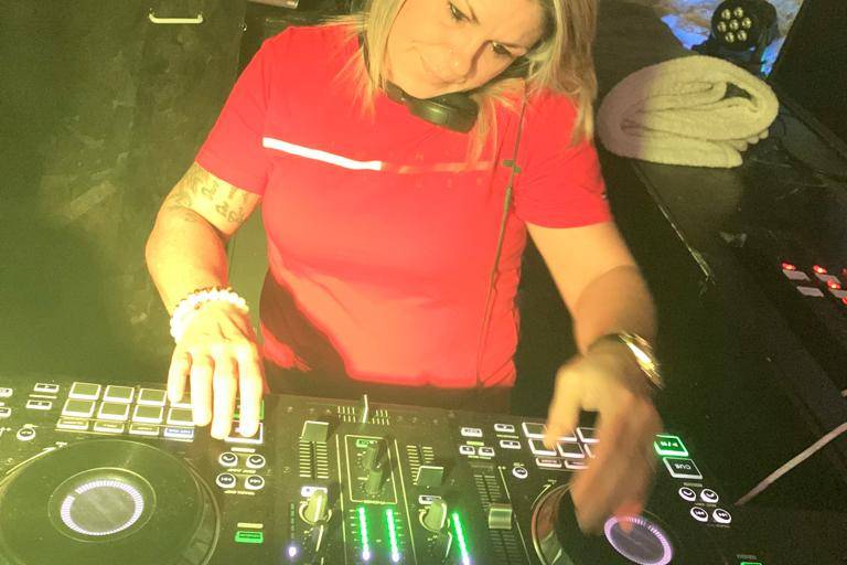 Dj