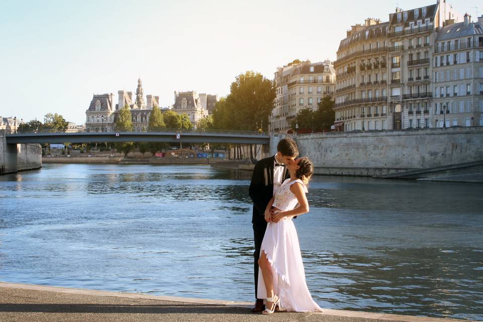 Amour au bord de la Seine