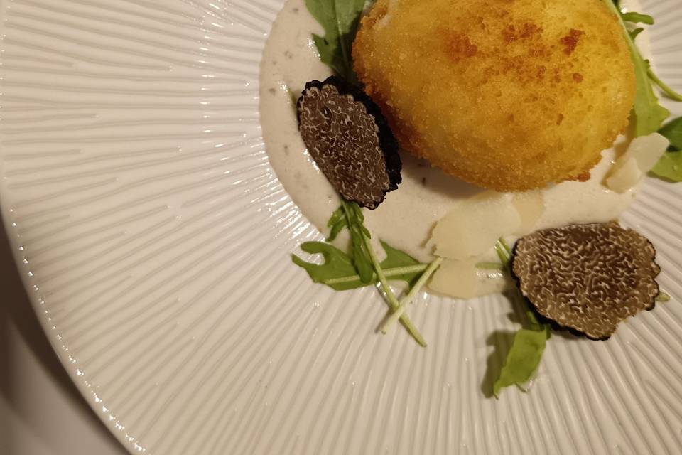 Oeuf frit à la truffe