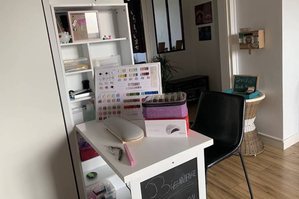 Nail Bar / Semi-permanent