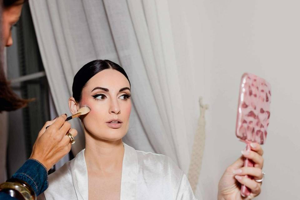Makeup glamour