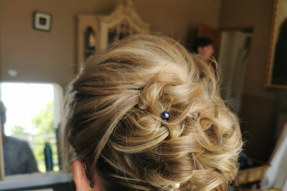 Chignon cheveux courts