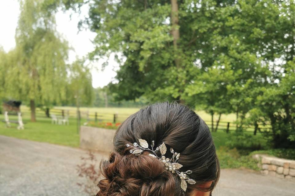 Chignon bas flou mariée