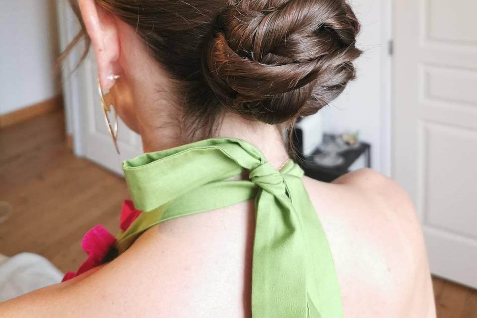 Chignon bas invitée