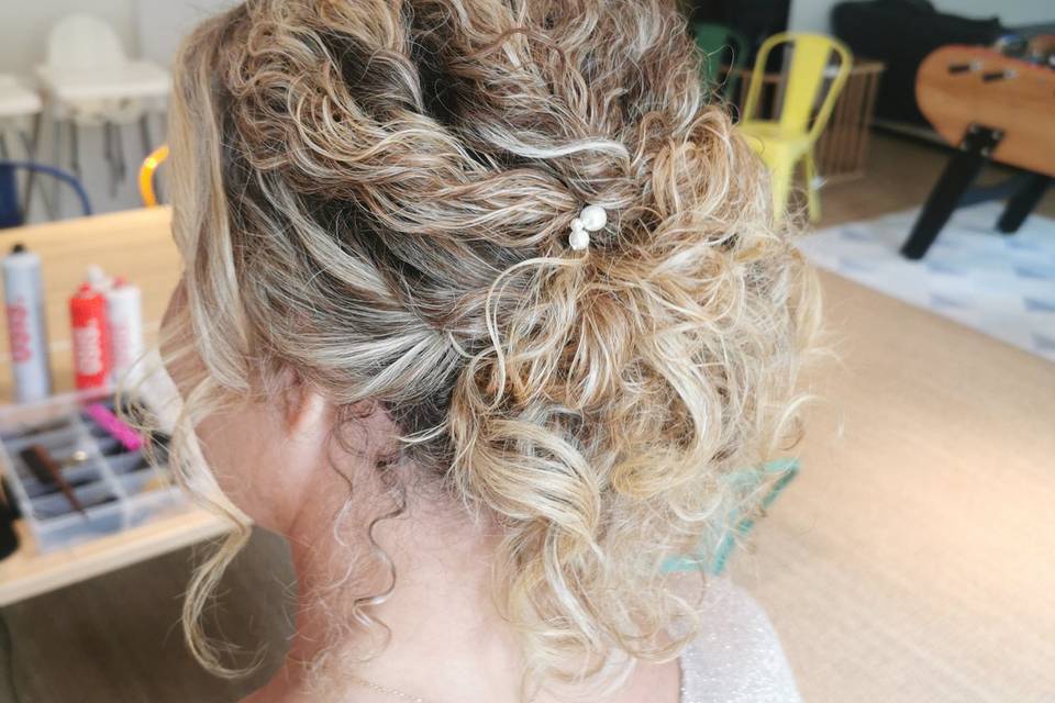 Coiffure cheveux frisé naturel