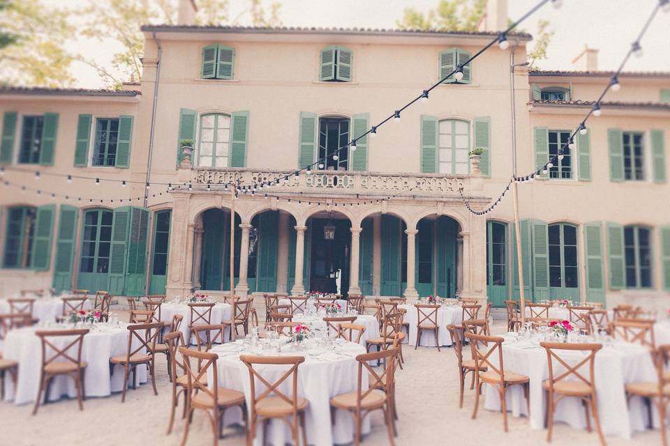 Diner devant la bastide