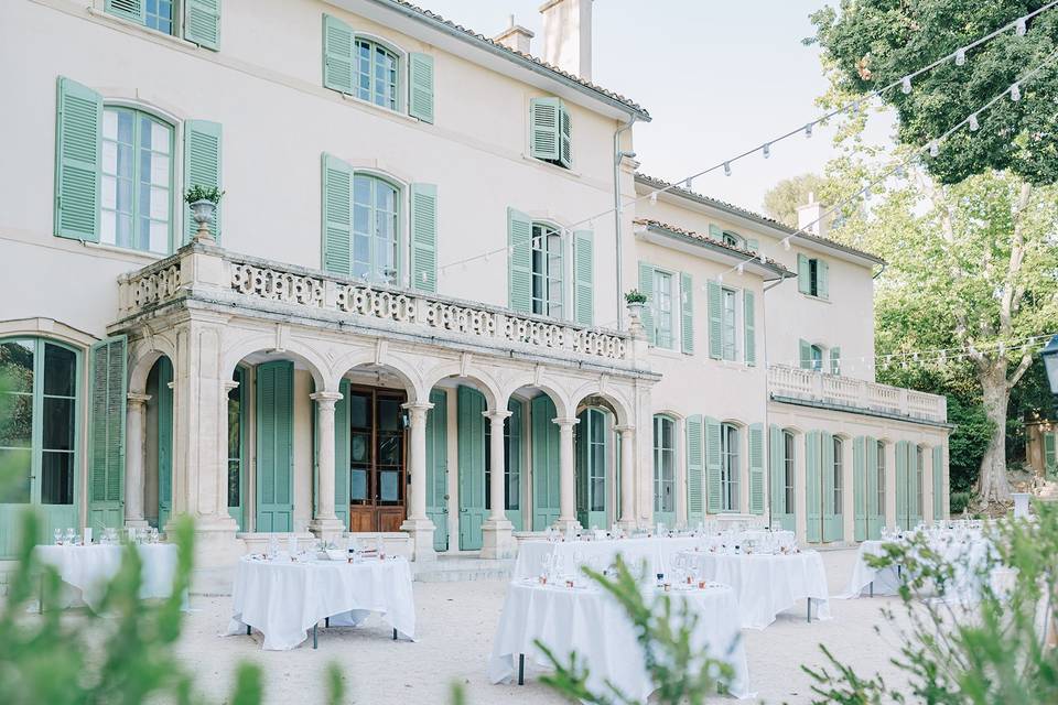 Diner devant la bastide