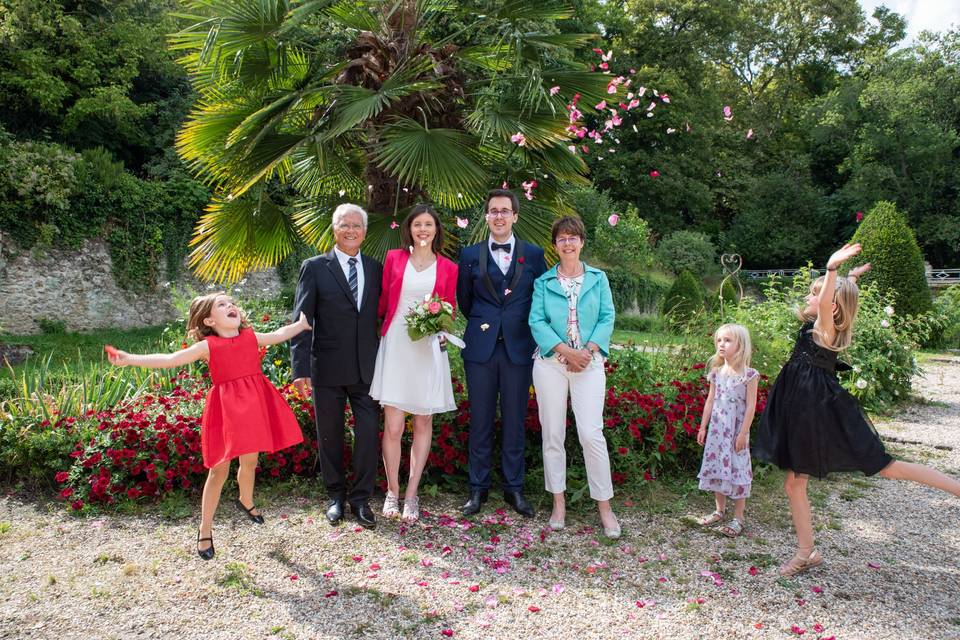 Photo groupe enfant dynamique