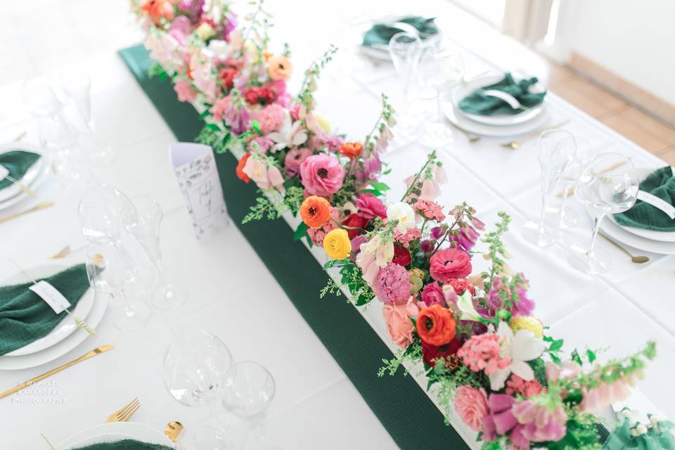 Chemin de table fleuri