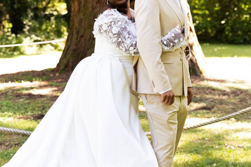 Shooting couple