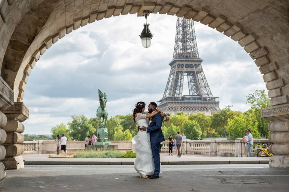 Couple à Paris (Bir Hakeim)