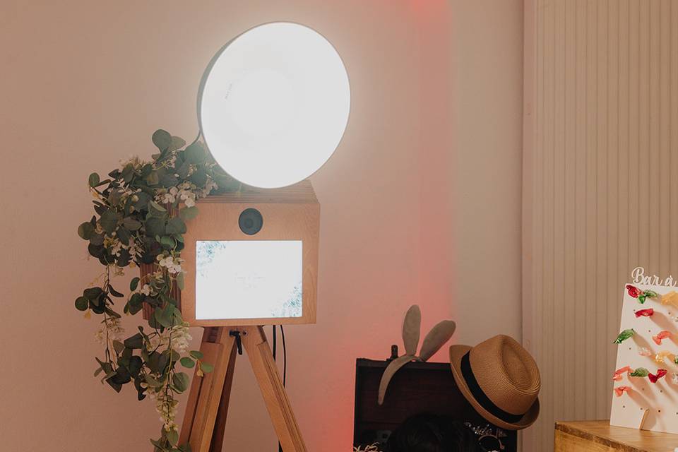 LivelyBooth Vintage