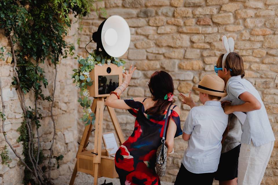 LivelyBooth Vintage