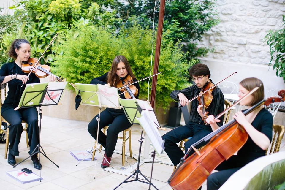 Quatuor dehors