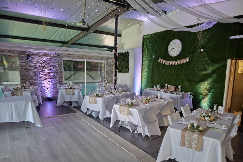 Deco tables