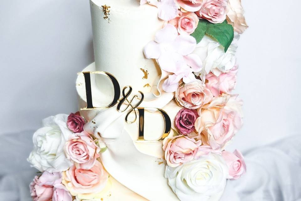 Wedding cake rose