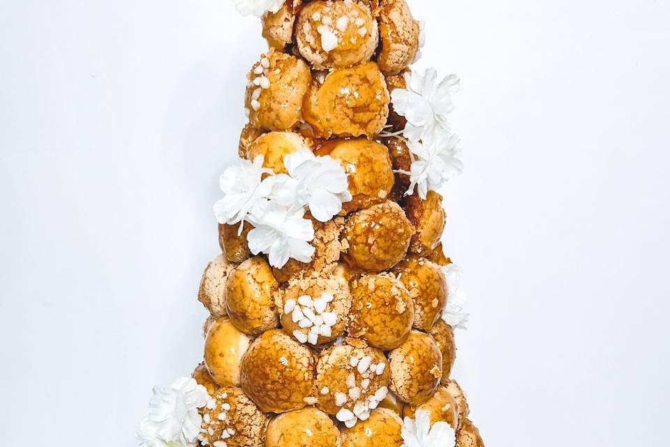 Croquembouche