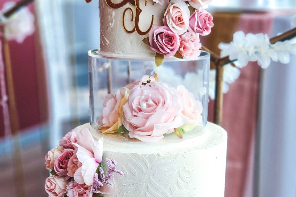 Wedding cake rose
