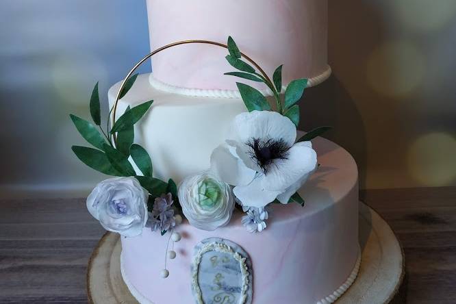 Luxury wedding cake LCD