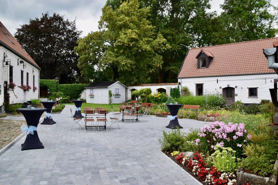 Cour pour les vins d'honneur