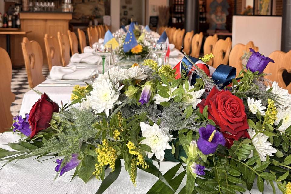 Jolie Table