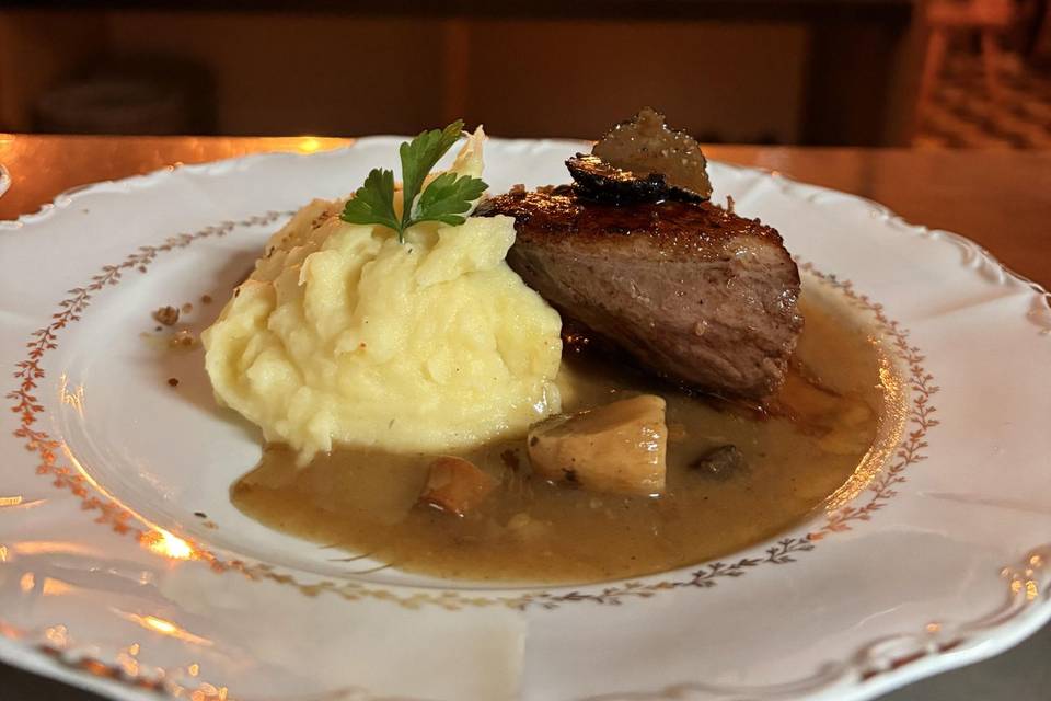 Magret de canard royal, purée