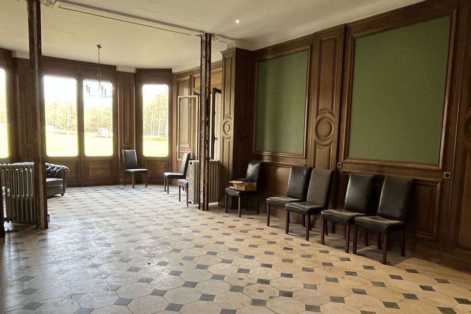 Salon boisé