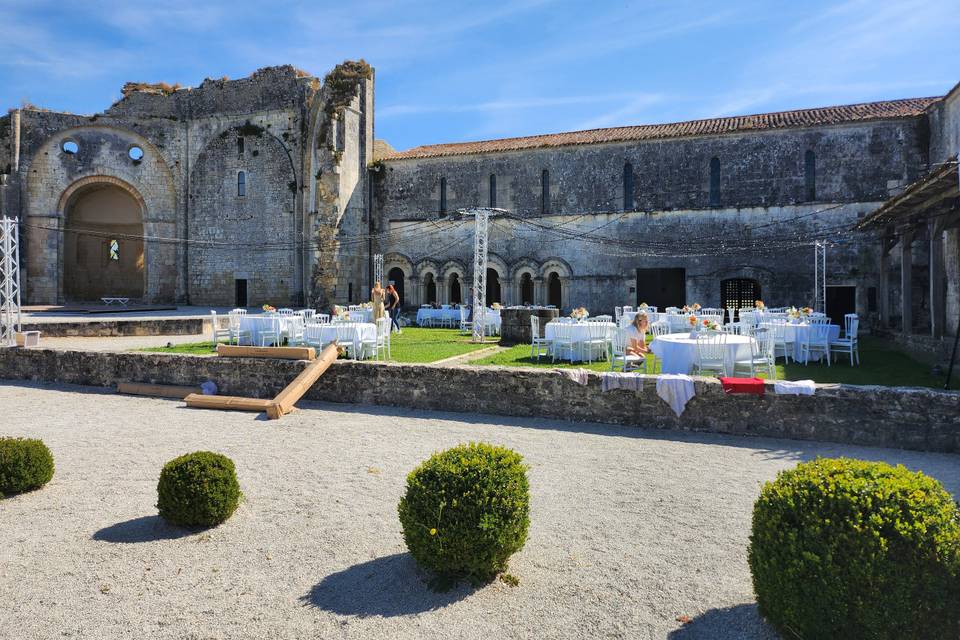 Abbaye de Trizay Mariage 2024