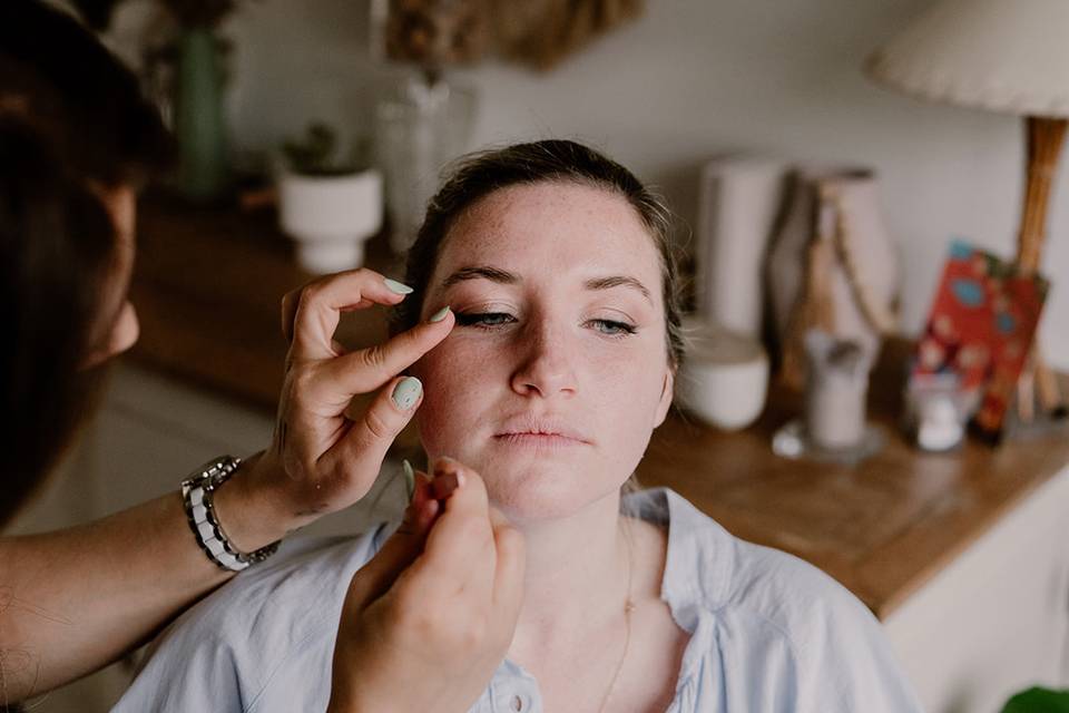 Make - up