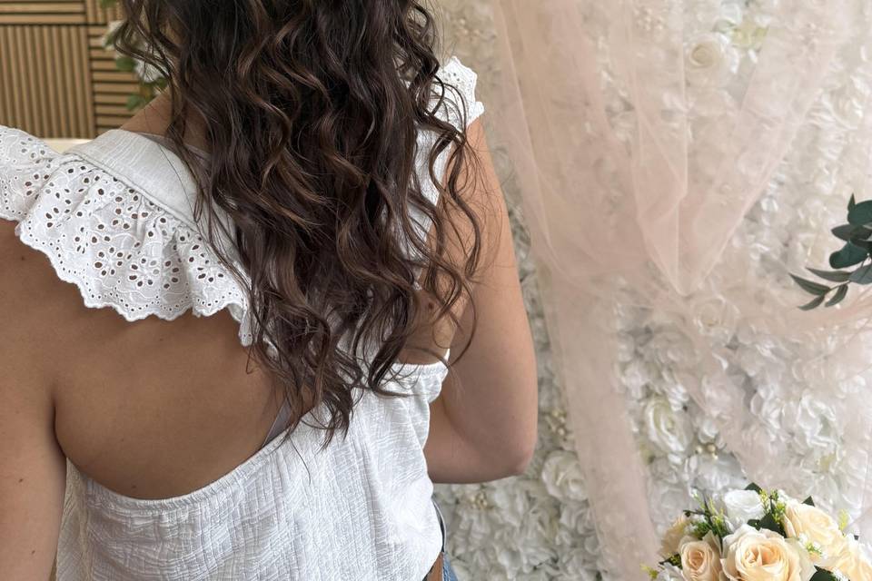 Coiffure bouclée