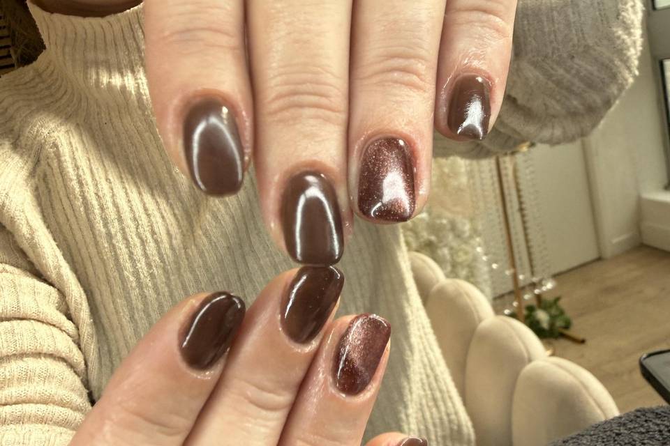 Marron cat eyes