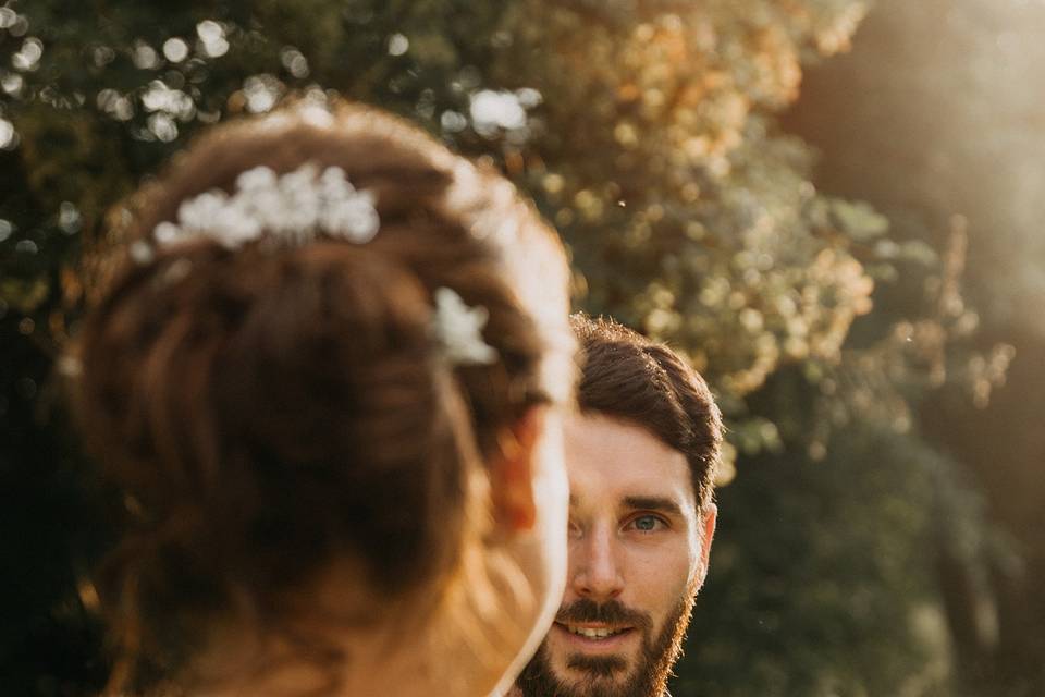 Couple au coucher du soleil