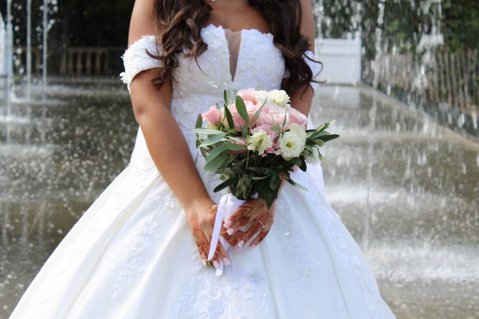 Une mariée heureuse