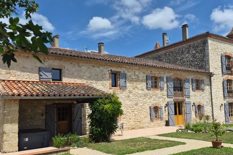 Domaine Des Deux Tours
