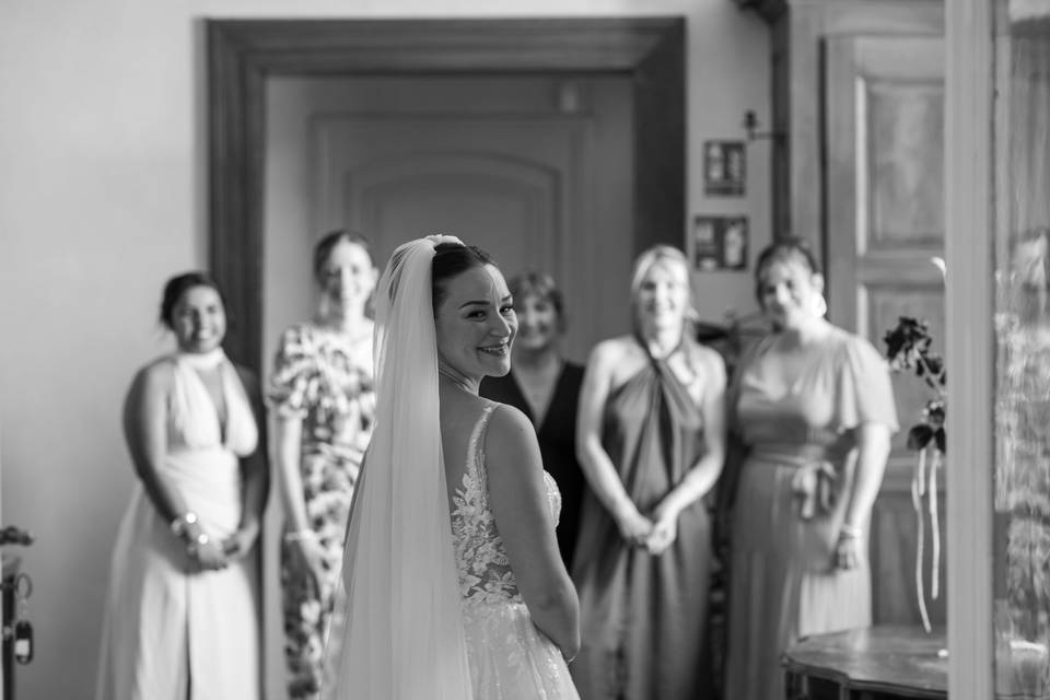 Découverte de la mariée par