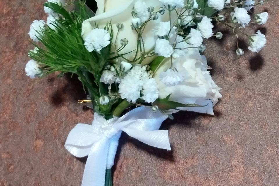Boutonnière blanc et vert saug