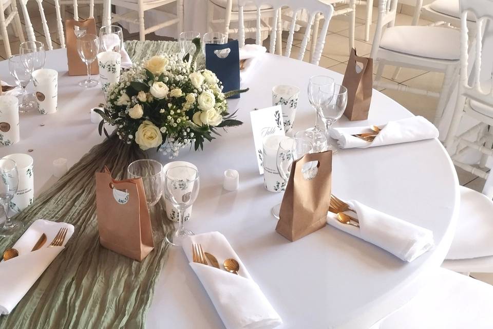 Mariage blanc vert sauge