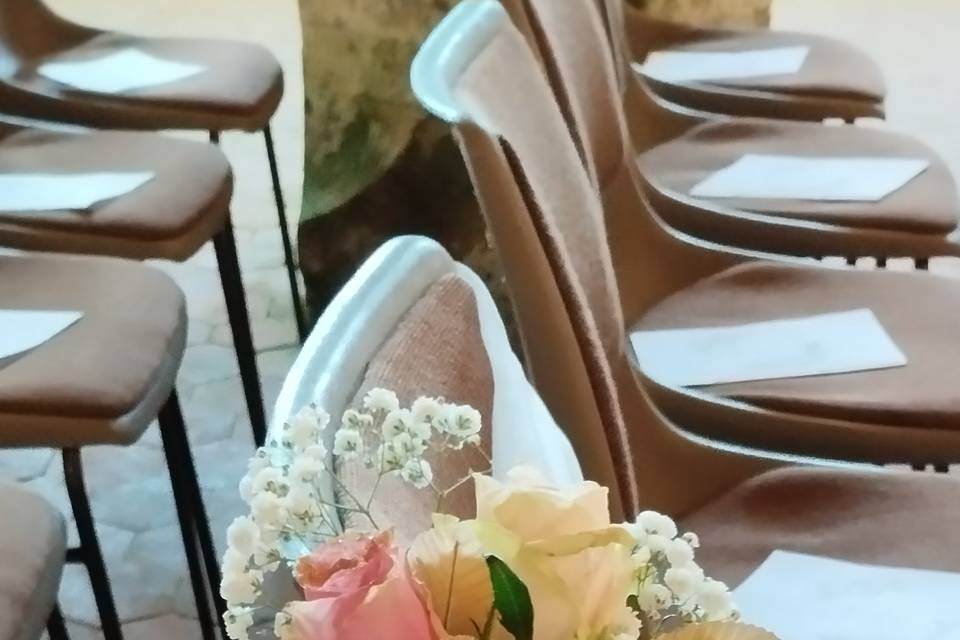 Mariage rose et doré : eglise