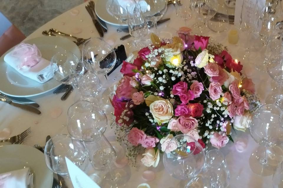 Mariage rose et doré : table