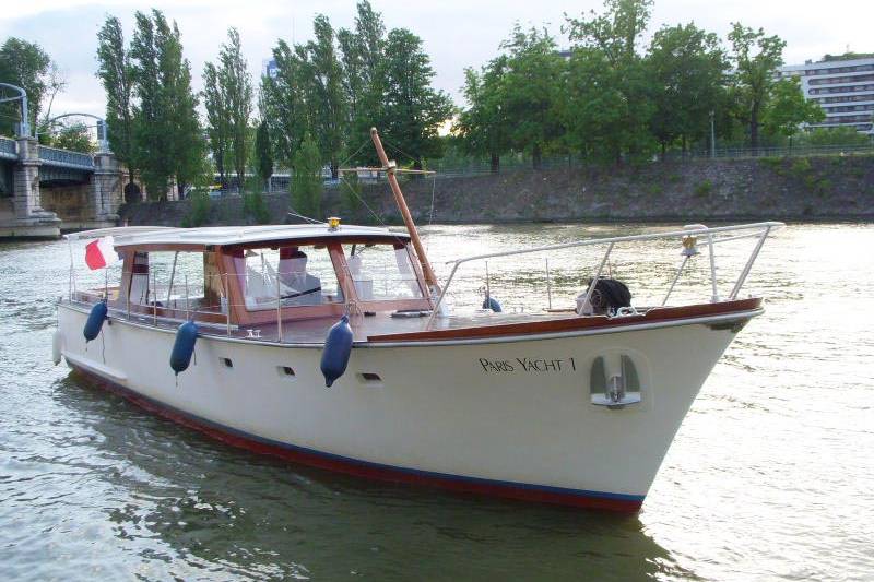 Le Paris Yacht 1