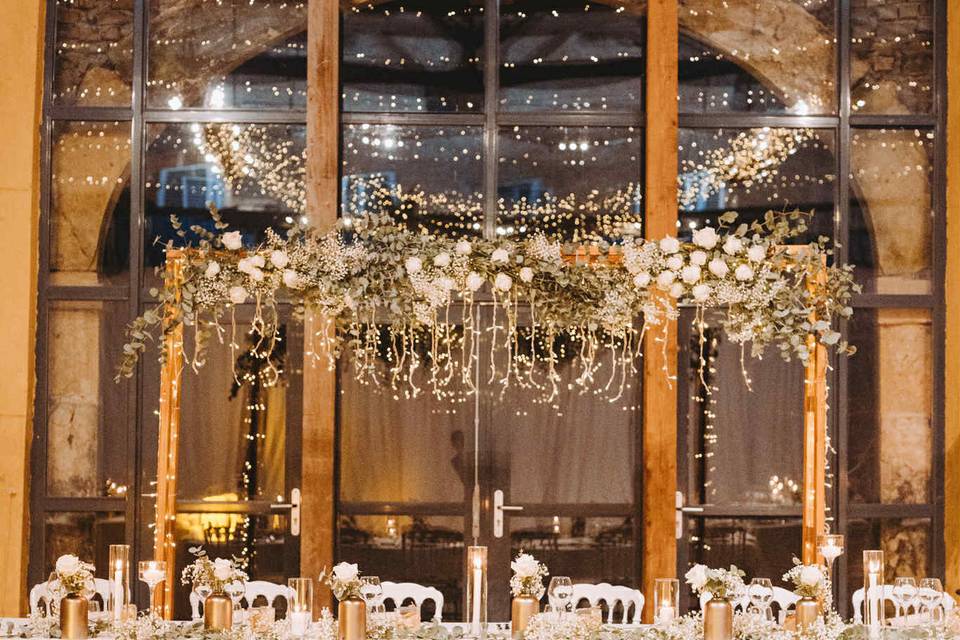 Arche fleurie table d'honneur